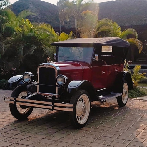 red colour vintage car